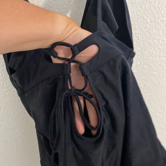 Sporlike-black ruffle one piece lace up back- Size XL - Picture 8 of 12